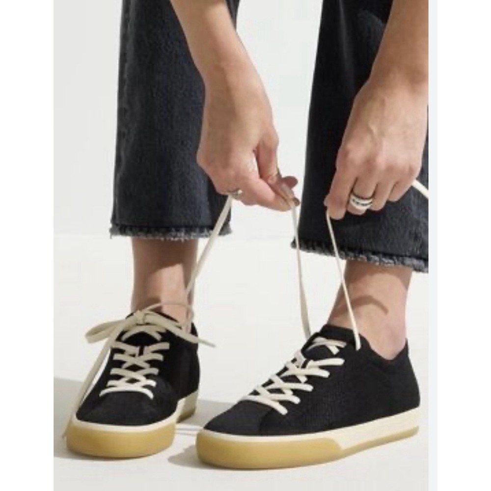 Rothy's The Lace Up Sneaker Women's US 7 Black Knit Soft Flexible Comfort